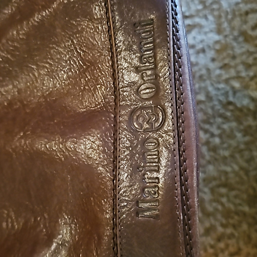 Elegant Brown Italian Leather Shoulder Bag - Picture 5 of 11